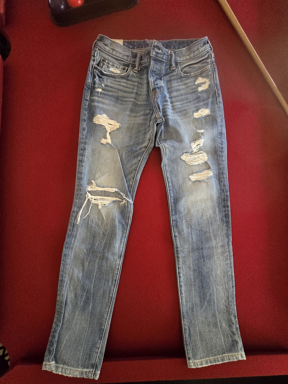 Distressed Men's Blue Denim Jeans - Classic Ripped Style